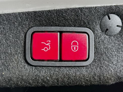 Used 2021 Mercedes-Benz C 300 Sedan image 31