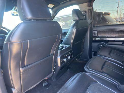 Used 2021 Ford Expedition Max Limited image 3