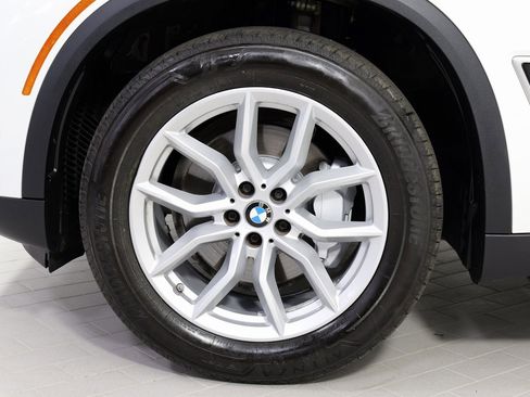 Used 2022 BMW X5 xDrive40i w/ Parking Assistance Package image 65