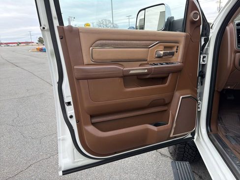 Used 2020 RAM 2500 Limited image 12