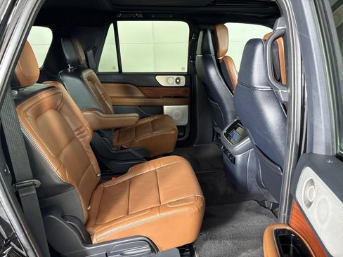 Used 2023 Lincoln Navigator L Reserve AWD/4WD image 22