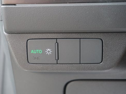 Used 2022 Audi Q4 e-tron Premium Plus AWD/4WD image 18