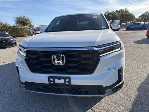 Used 2024 Honda Pilot EX-L image 2