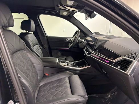 Used 2025 BMW X5 M60i w/ Climate Comfort Package image 25