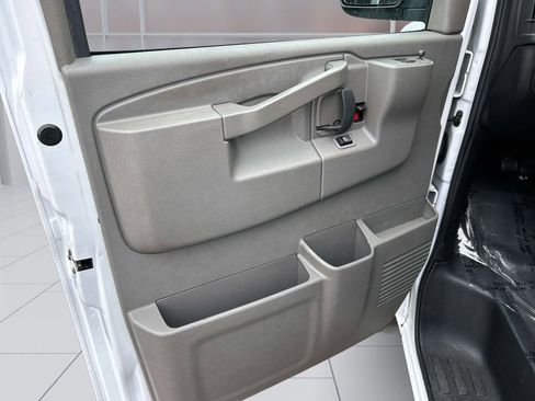 Used 2021 Chevrolet Express 2500 w/ Communications Package RWD image 14