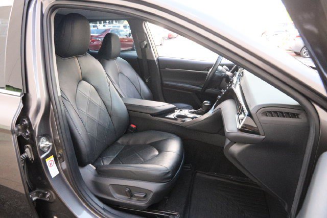 Used 2019 Toyota Camry XLE w/ Driver Assist Package FWD image 28
