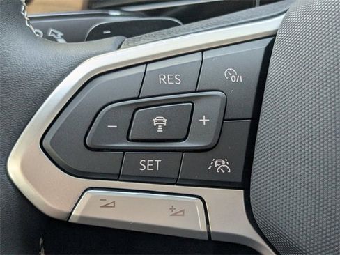 New 2026 Volkswagen Atlas SE image 24