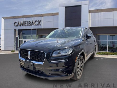 Used 2023 Lincoln Nautilus Reserve w/ Monochromatic Package FWD image 13