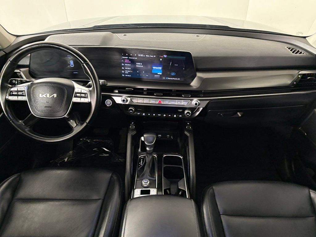 Used 2025 Kia Telluride S FWD image 36