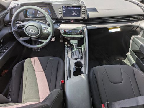 New 2025 Hyundai Elantra Sport FWD image 16