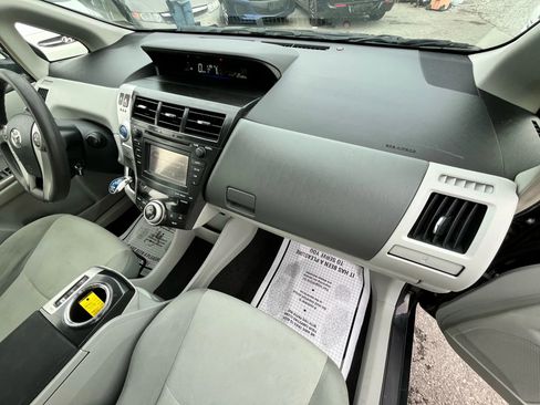 Used 2012 Toyota Prius V Three FWD image 30