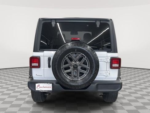 Used 2025 Jeep Wrangler Unlimited Sport AWD/4WD image 6