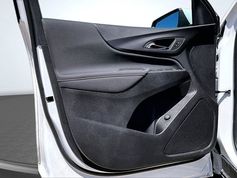 Used 2024 Chevrolet Equinox RS FWD image 24