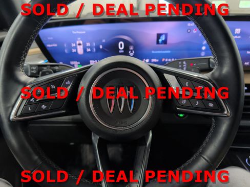 Used 2025 Buick Enclave Preferred w/ Power Package AWD/4WD image 11