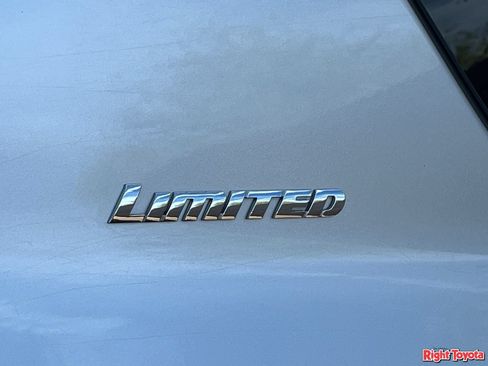 Used 2015 Toyota 4Runner Limited AWD/4WD image 11