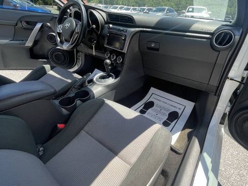 Used 2015 Scion tC FWD image 13