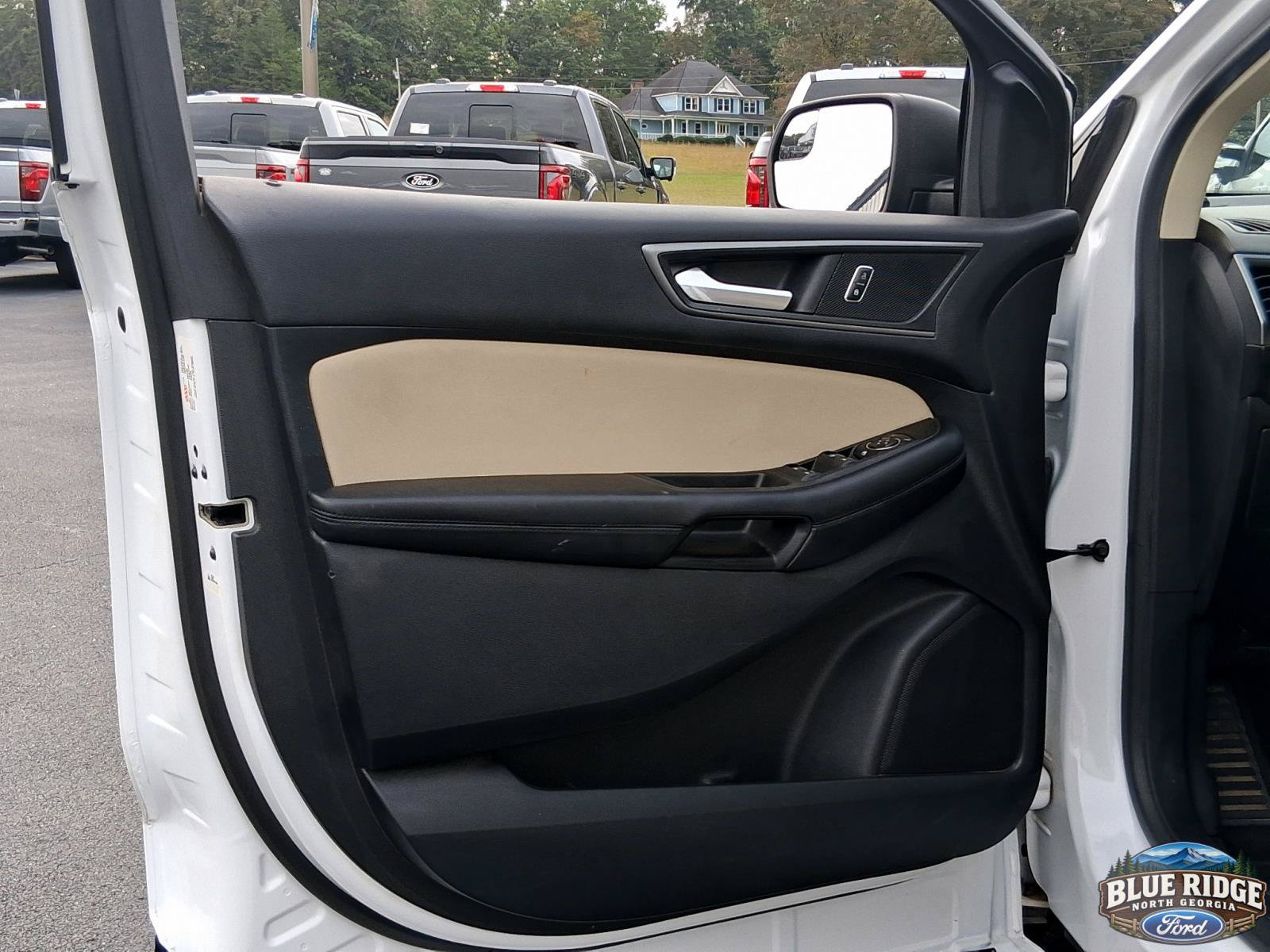 Used 2016 Ford Edge SE FWD image 10