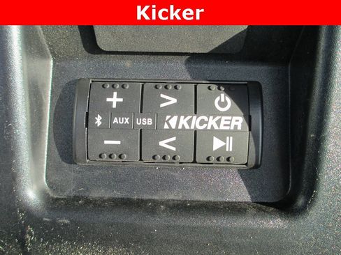 Certified 2025 GMC Sierra 1500 AT4X image 15