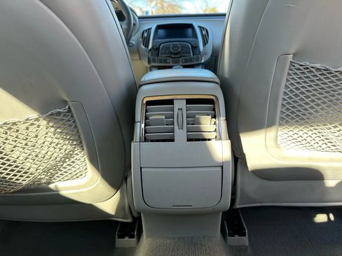 Used 2013 Buick LaCrosse Premium image 20