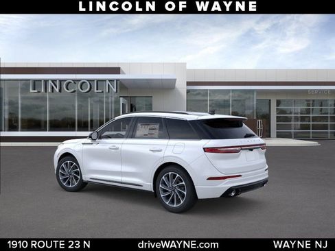New 2026 Lincoln Corsair Grand Touring AWD/4WD image 4