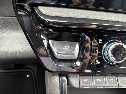 Used 2024 GMC Sierra 1500 AT4 w/ AT4 Premium Package image 26