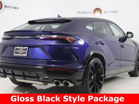 Used 2021 Lamborghini Urus image 3