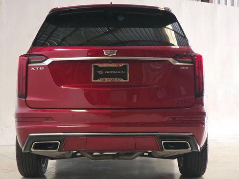Used 2024 Cadillac XT6 Premium Luxury FWD image 6