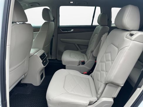Certified 2025 Volkswagen Atlas SE AWD/4WD image 13