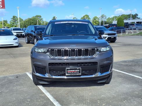 Used 2024 Jeep Grand Cherokee L Laredo AWD/4WD image 5