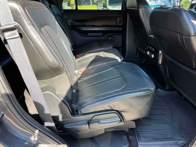 Used 2018 Ford Expedition Limited w/ Equipment Group 301A AWD/4WD image 23