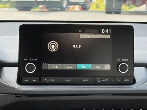 Used 2025 Honda Accord SE image 13