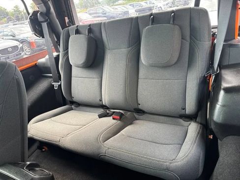 Certified 2025 Jeep Wrangler Sport AWD/4WD image 26