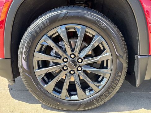 Certified 2023 Chevrolet Traverse RS AWD/4WD image 11