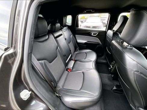 Used 2023 Jeep Compass Latitude image 22