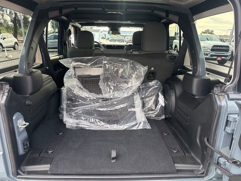 Used 2024 Jeep Wrangler Sport S image 7