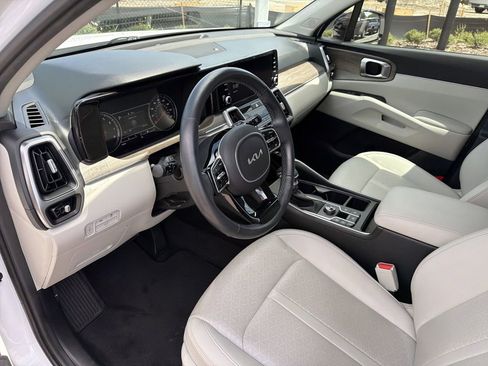 Used 2023 Kia Sorento EX FWD image 21