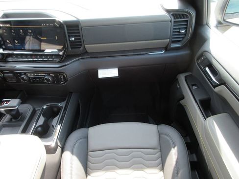 New 2026 Chevrolet Silverado 1500 ZR2 AWD/4WD image 21