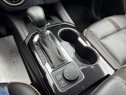 Used 2023 Chevrolet Blazer Premier image 18