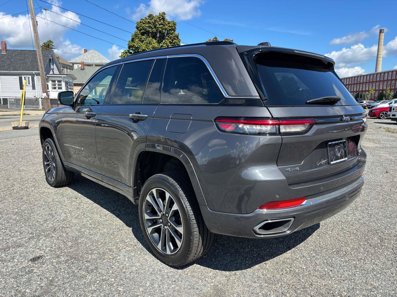 Used 2022 Jeep Grand Cherokee Overland AWD/4WD image 7