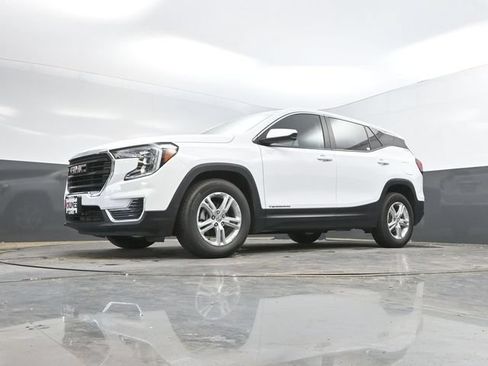 Used 2024 GMC Terrain SLE FWD image 41