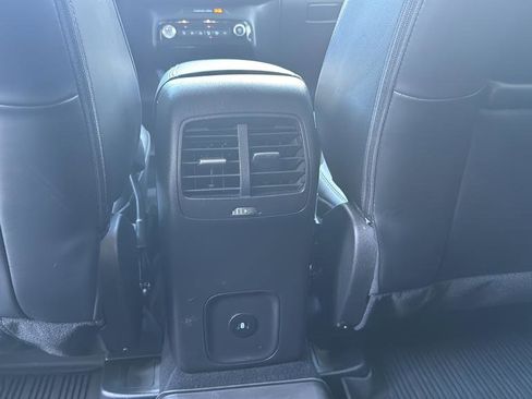 Certified 2023 Ford Escape Platinum AWD/4WD image 29