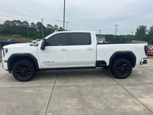 Used 2025 GMC Sierra 2500 AT4 w/ AT4 Premium Plus Package AWD/4WD image 4