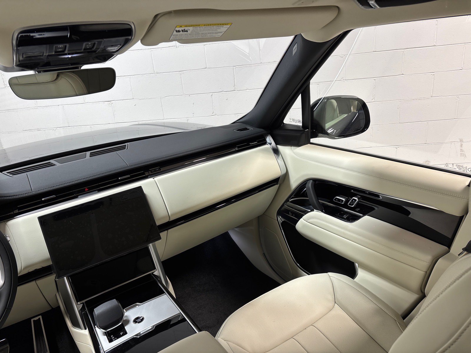 New 2026 Land Rover Range Rover SE AWD/4WD image 36