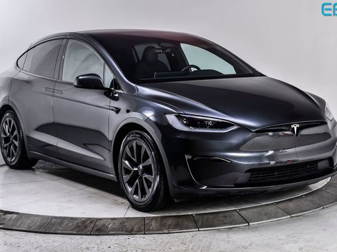 Used 2024 Tesla Model X Base image 1