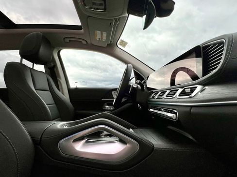 Certified 2026 Mercedes-Benz GLS 450 4MATIC image 10