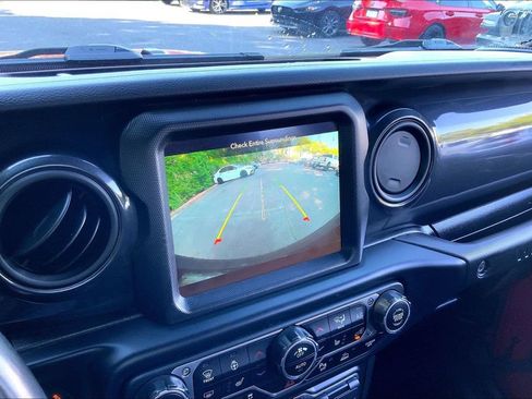Used 2022 Jeep Wrangler Unlimited Sport AWD/4WD image 11