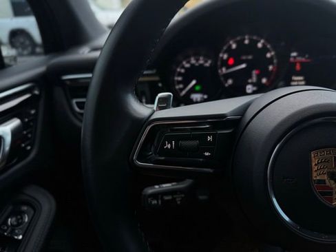 Used 2024 Porsche Macan Base image 28