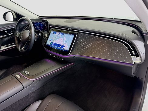 Used 2025 Mercedes-Benz E 350 Sedan image 30