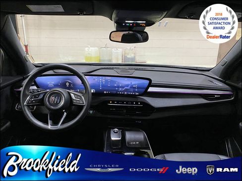 Used 2025 Buick Enclave Preferred image 14