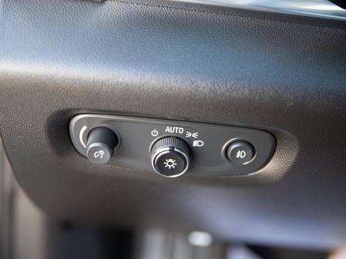 Used 2021 Chevrolet Traverse Premier w/ LPO, Black Accent Package image 20